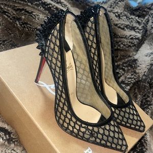 CHRISTIAN LOUBOUTIN GUNI PUMP